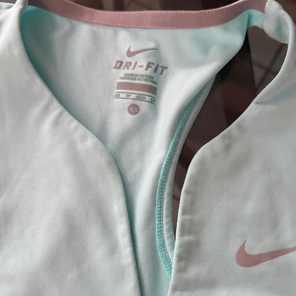 Nike Women's Mint V-Notch Athletic Tank Top - Picture 2 of 3